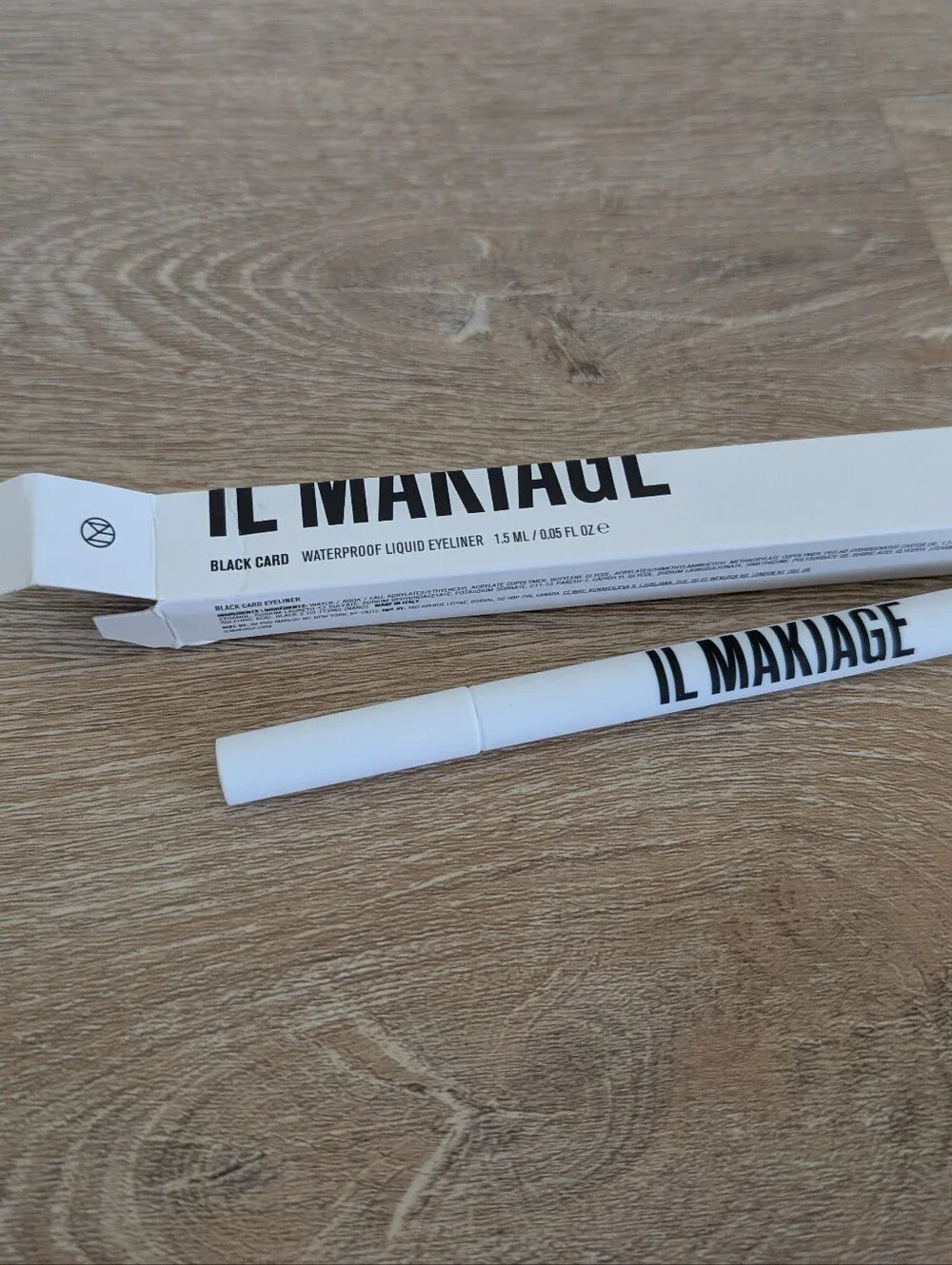 *NIB* IL MAKIAGE Black Waterproof Liquid Eyeliner
